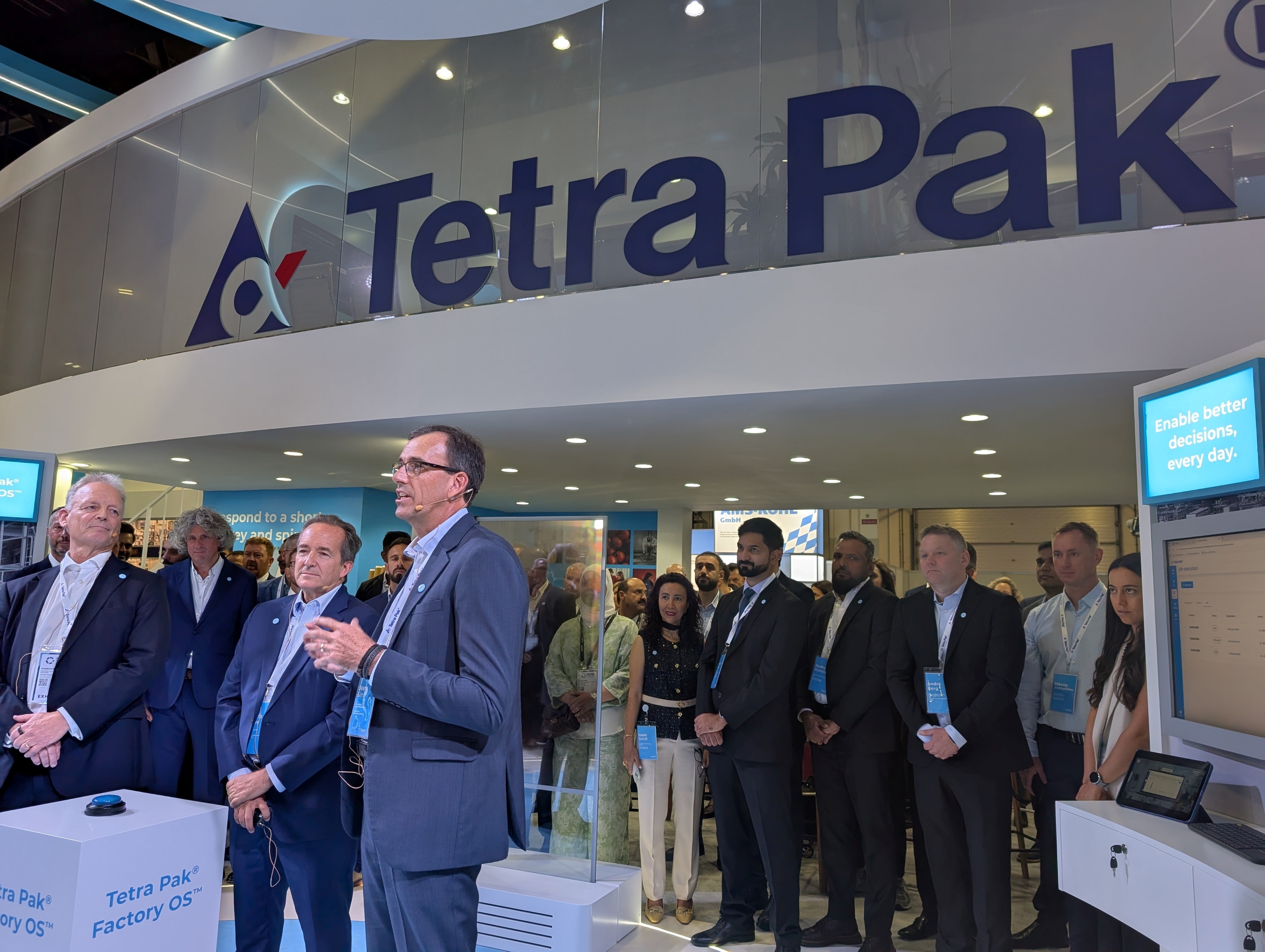 Sean Sims and Charles Brand joined Tetra Pak CEO, Adolfo Orive, for the launch of its latest solution.