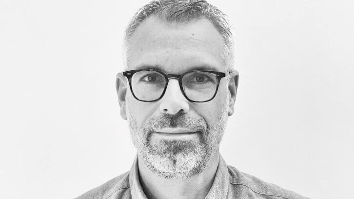 DH_Headshot_BW-optimized.jpg