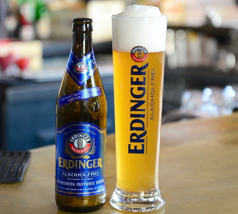 ERDINGER-Alkoholfrei-bar-pour.jpg