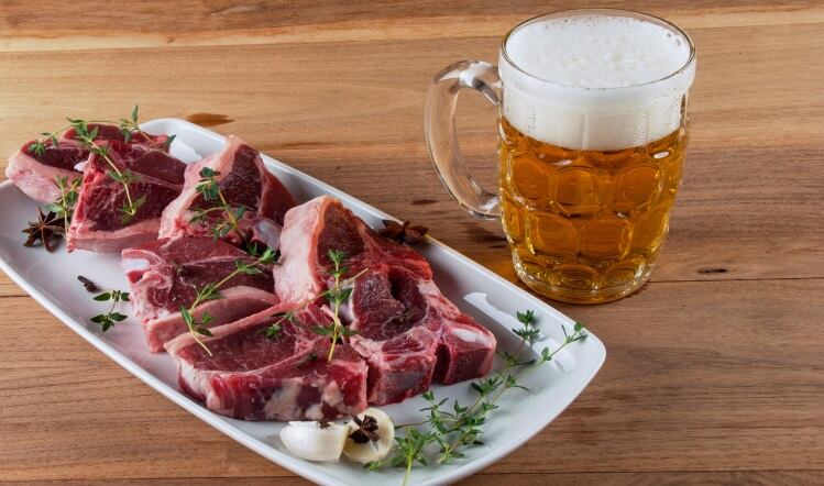 Data shows meat and alcohol spend up £2.5bn in 2020