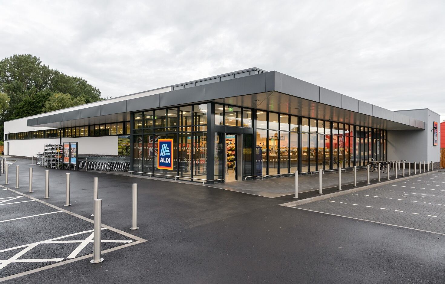 Brexit ups discounters’ share, but supermarket growth slows