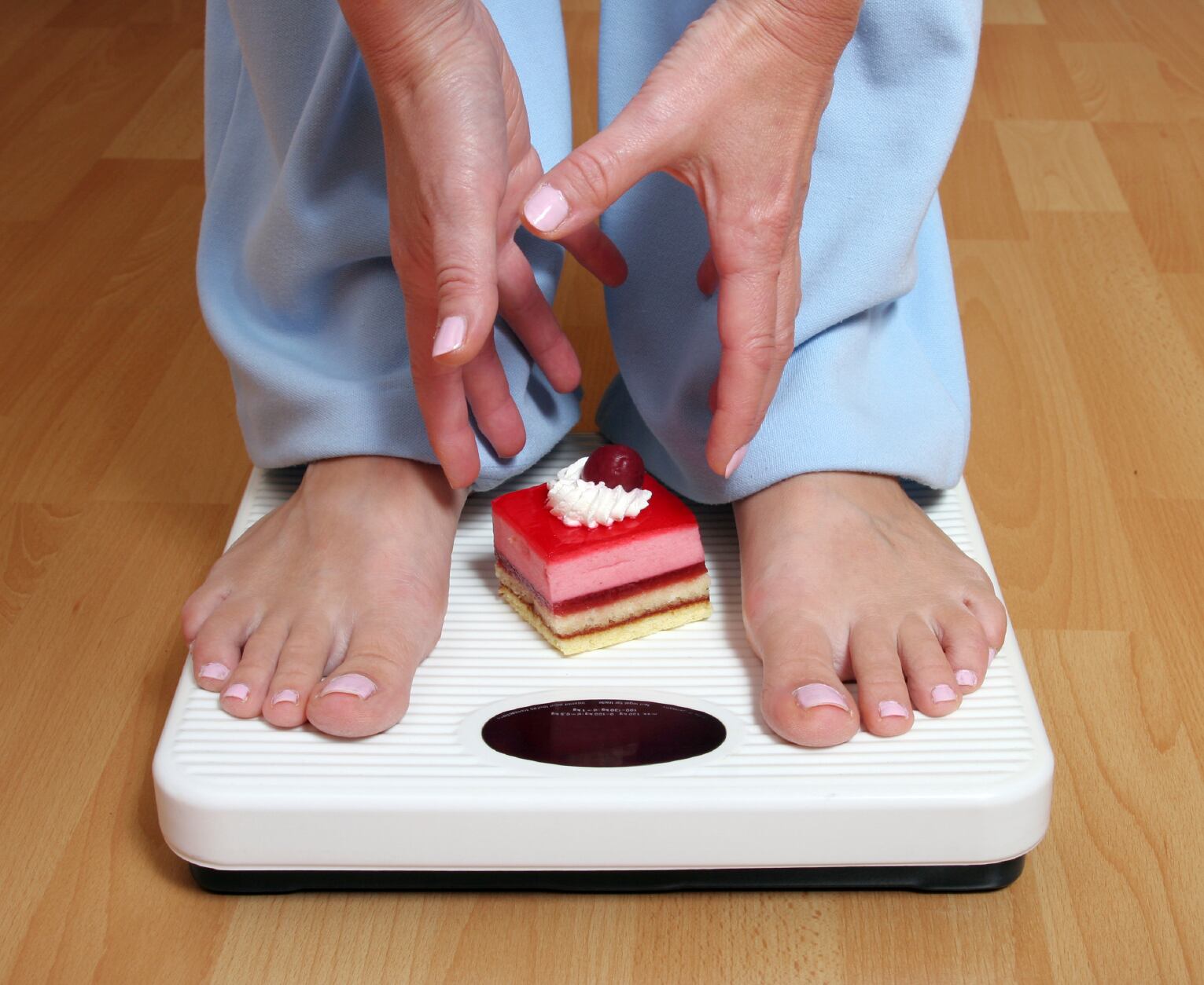 Government delays junk food ad ban