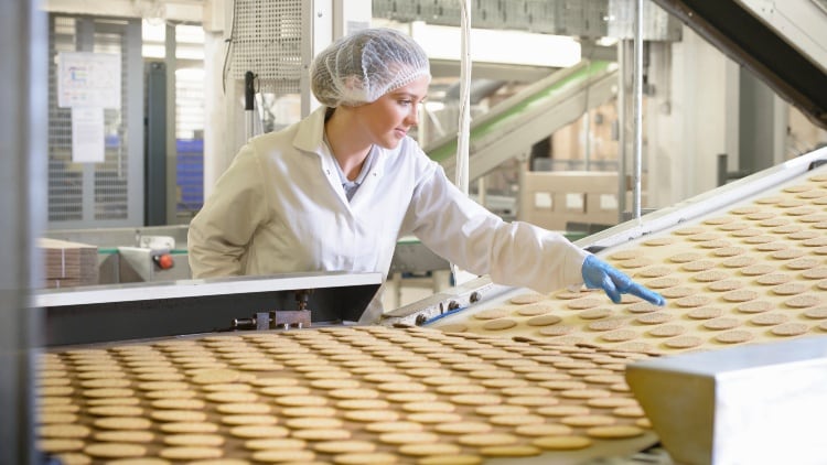 UK food manufacturers cut prices for first time since Covid