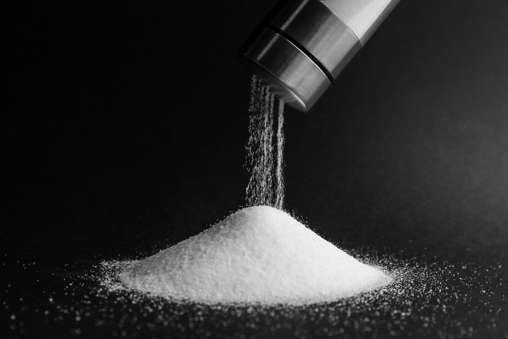 Pinch of salt helps non-sugar sweeteners go down
