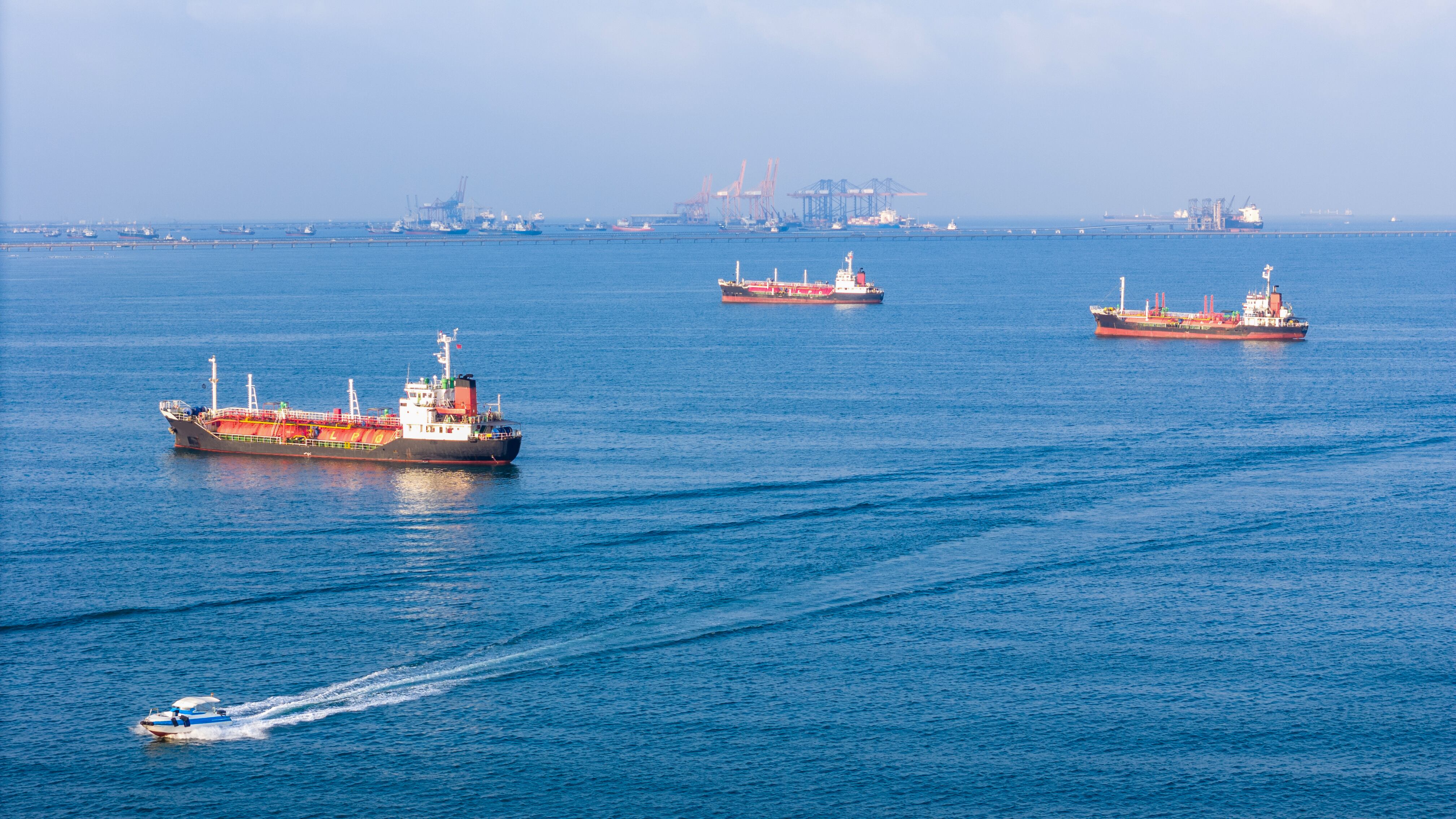 Hormuz ships blockaded