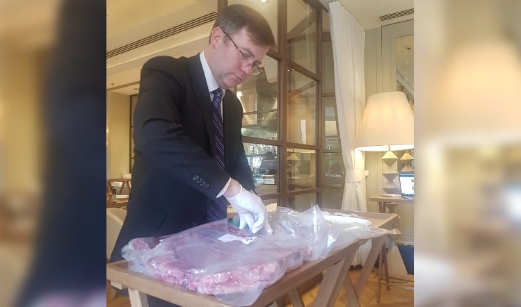 'World's first' DNA traceable steak travels from UK to Dubai