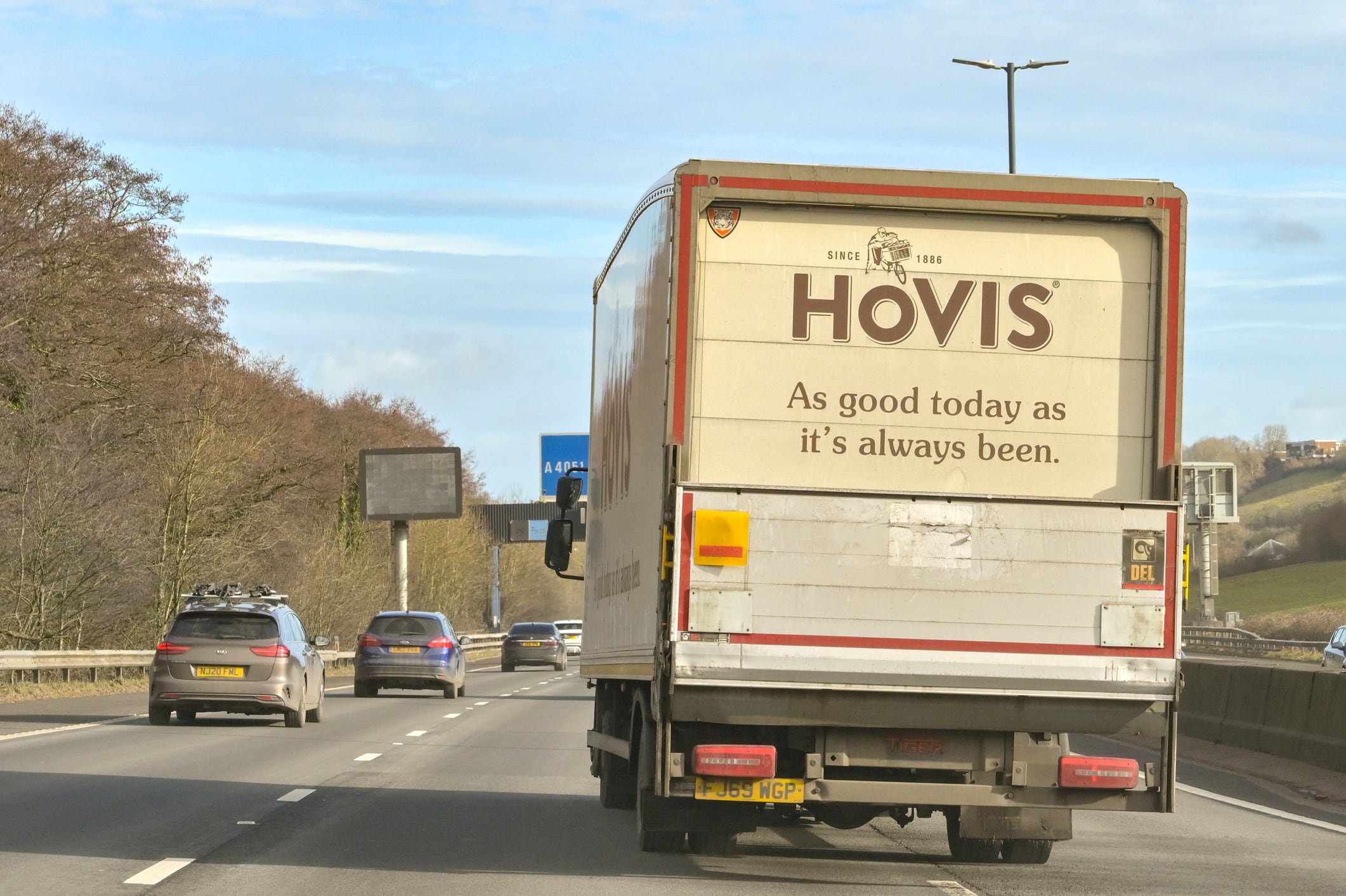 A Hovis lorry.