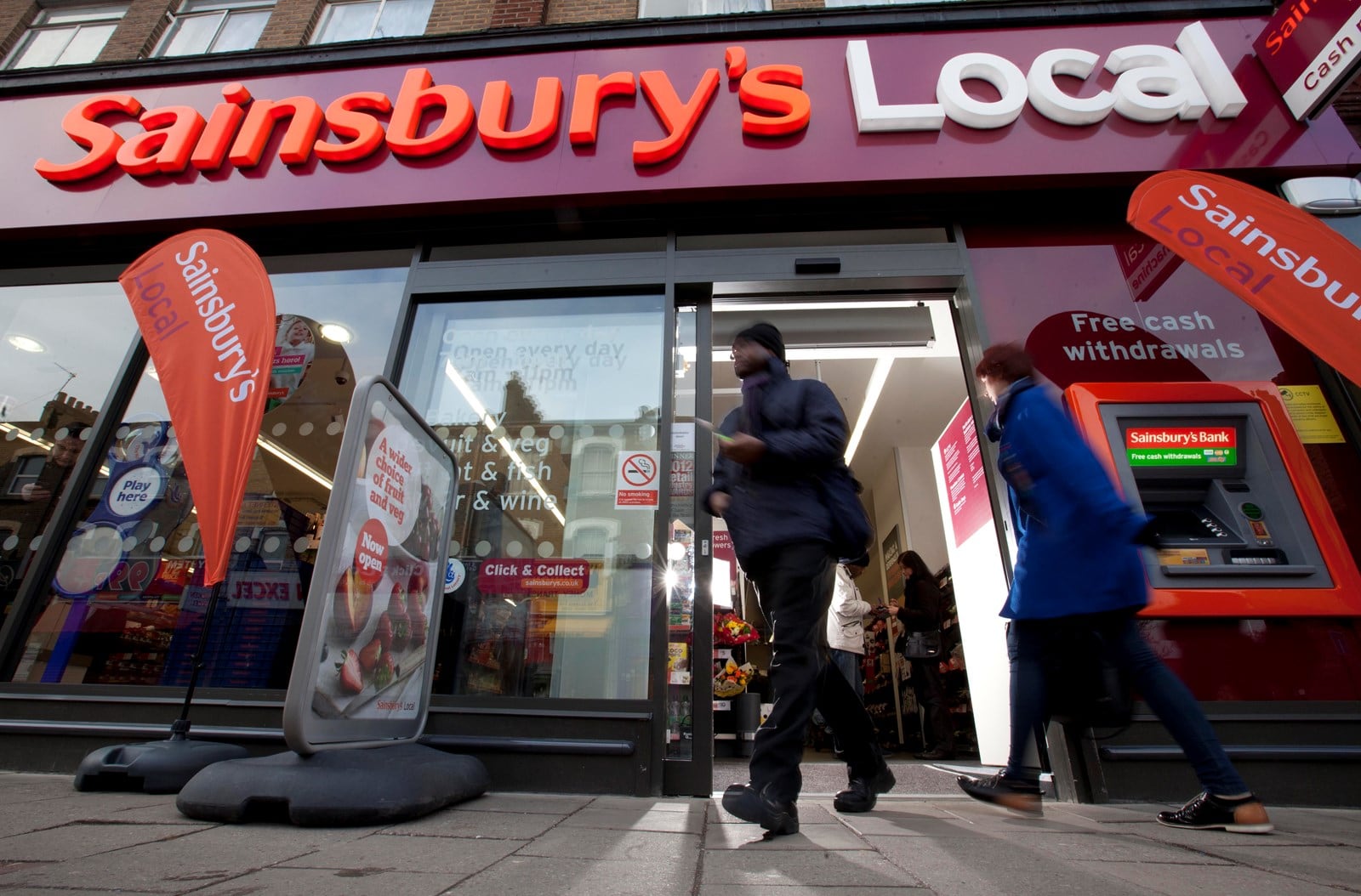 Sainsbury’s and Asda succeed in extending merger timetable