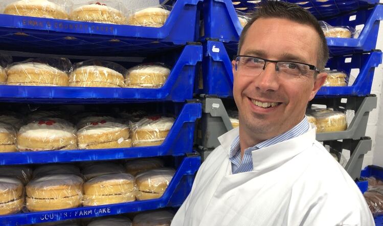 Fatherson boss: trends and challenges for handmade cakes