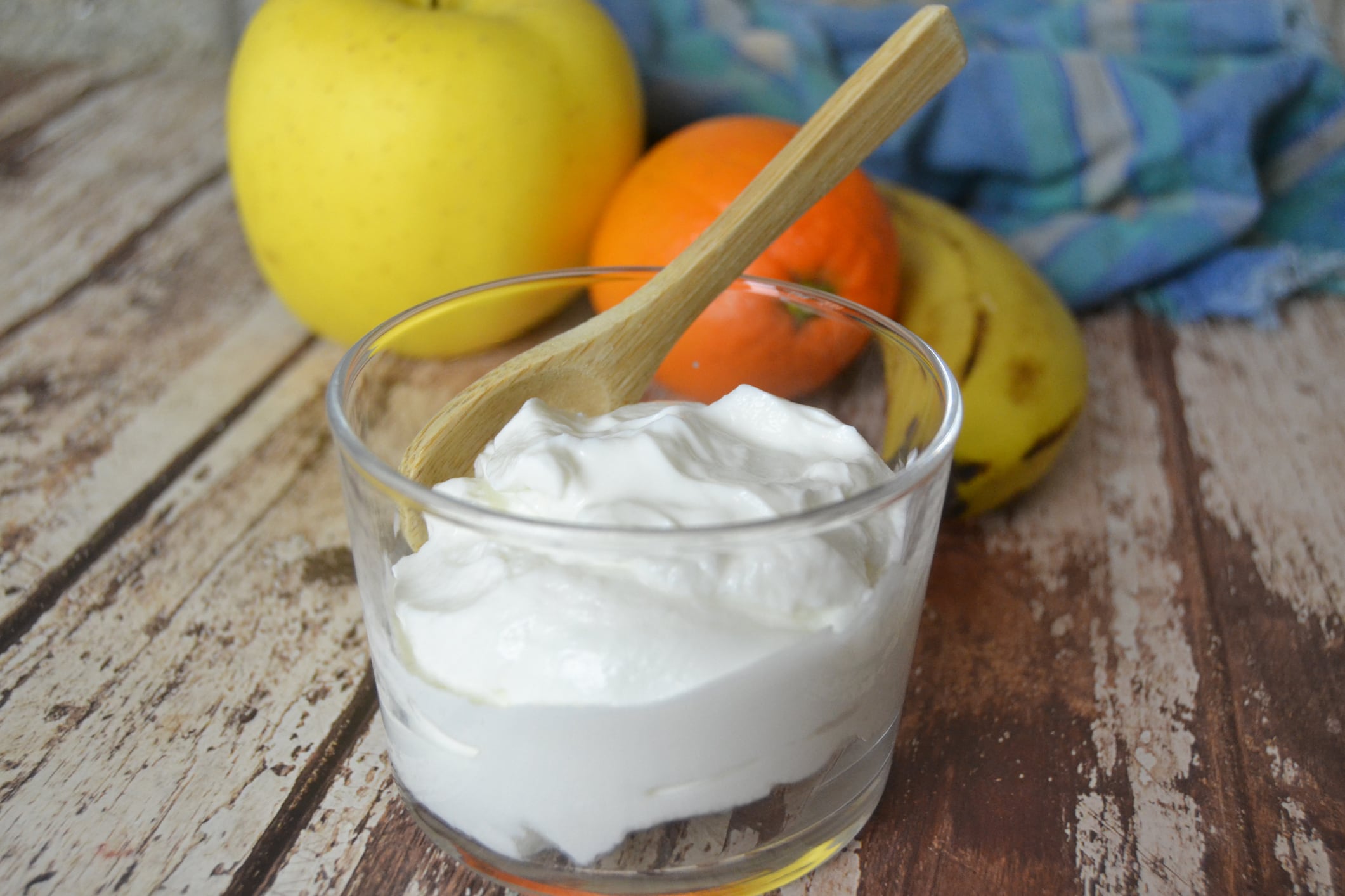 Skyr yoghurt originates from Iceland and is made with skimmed milk and added bacteria cultures.
