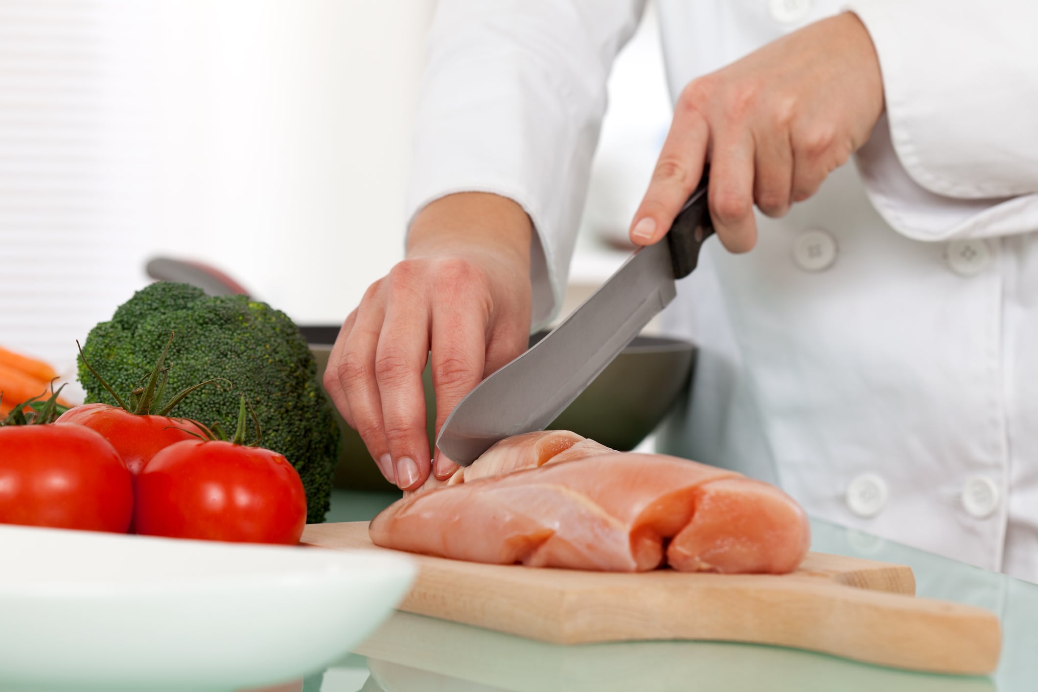 'Meating' demand: Animal-based proteins versus cell-based agriculture