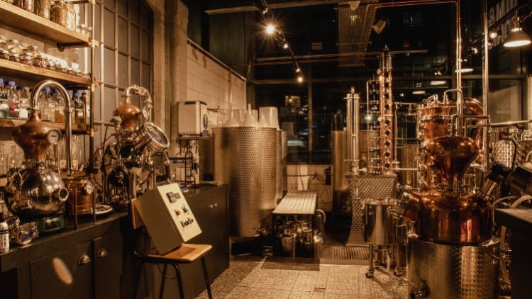 Gin maker announces plan to build London rum distillery