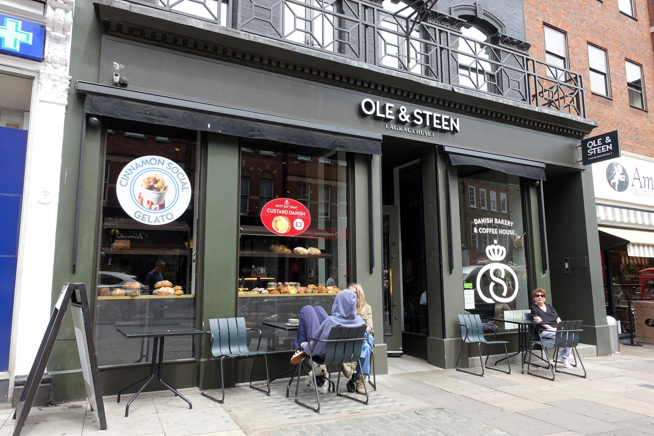 A café and bakery