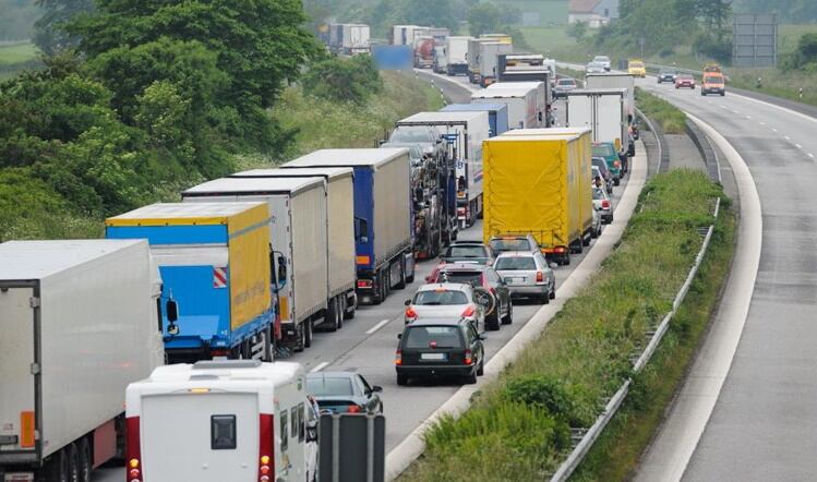 Dairy UK pressures Government on driver shortages