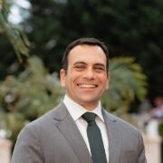 Yitzchak  Grant