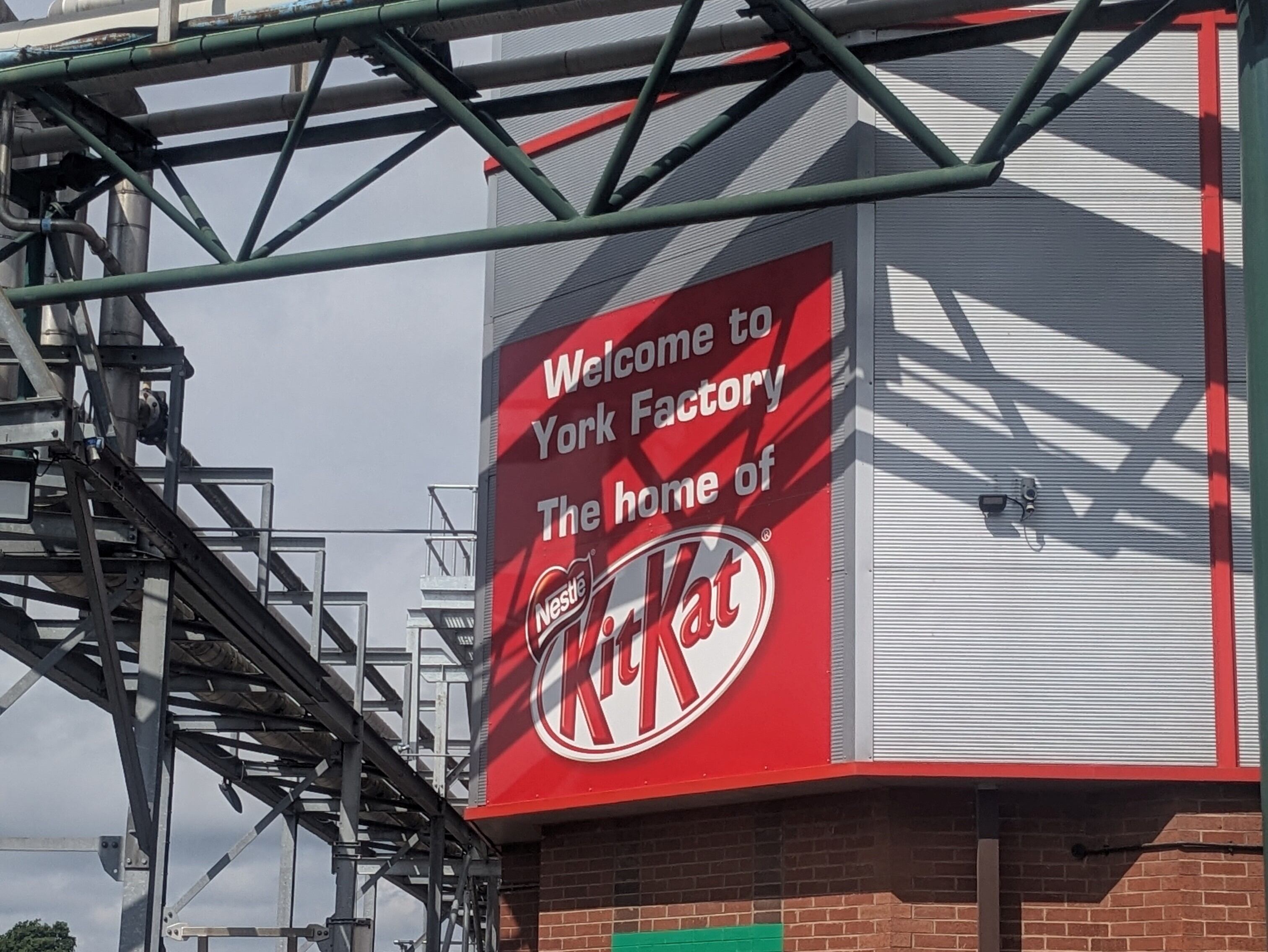 kitkat.jpg