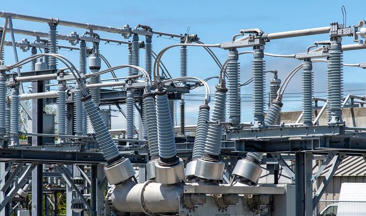 Disconnect between manufacturers’ priorities and actions to address energy price volatility