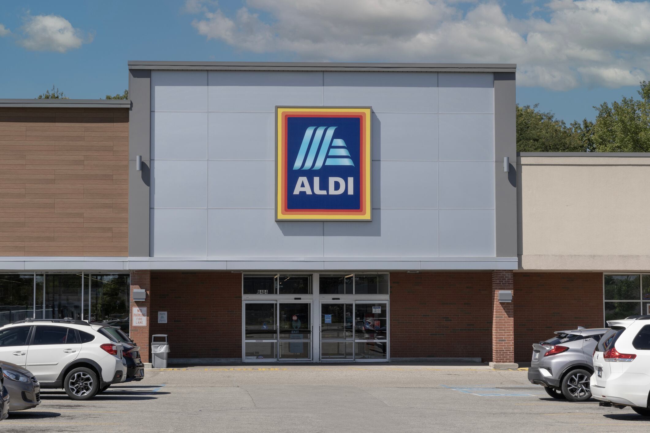 Aldi will open five new stores in 24 hours, as part of its nationwide expansion plans.