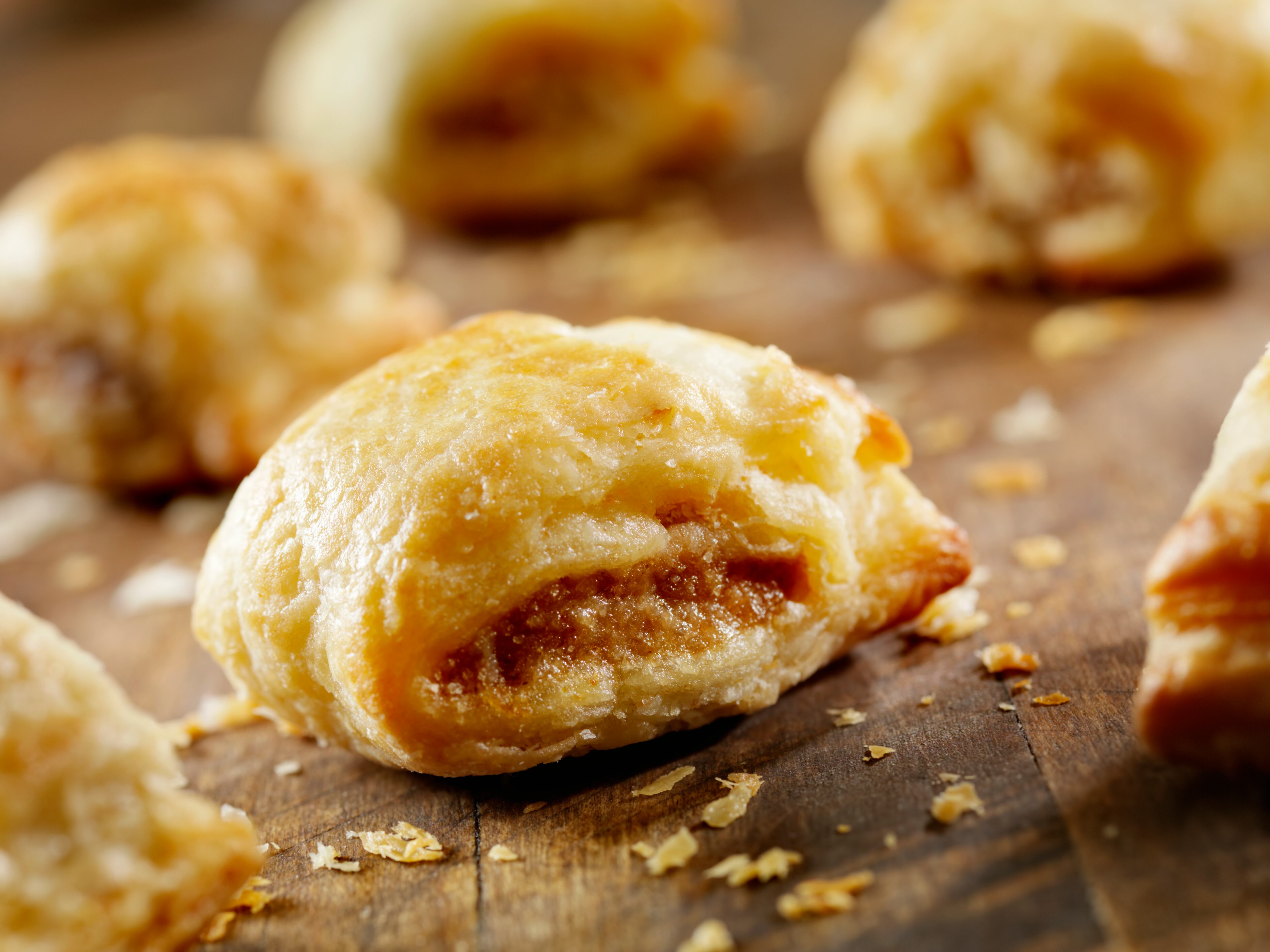 Bakery recalls Farmfoods sausage rolls due to allergen error