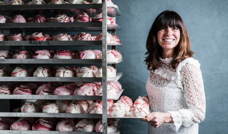 Flower & White: Masters of meringue 
