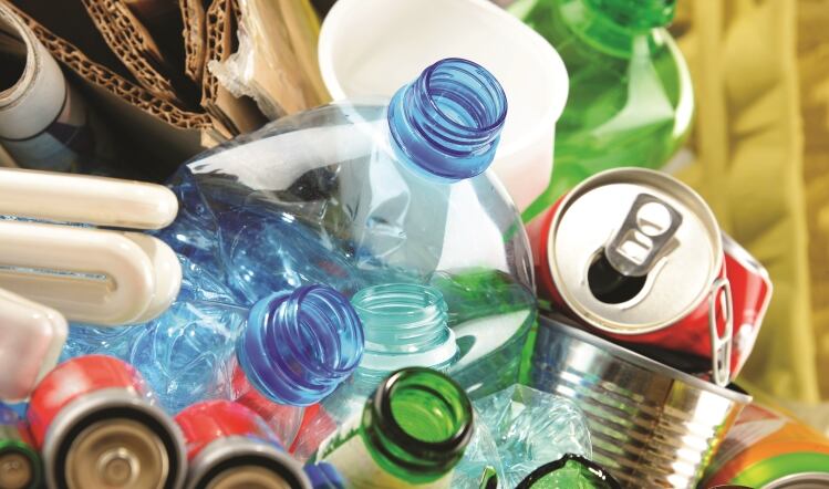 Food manufacturers make progress toward plastics goals