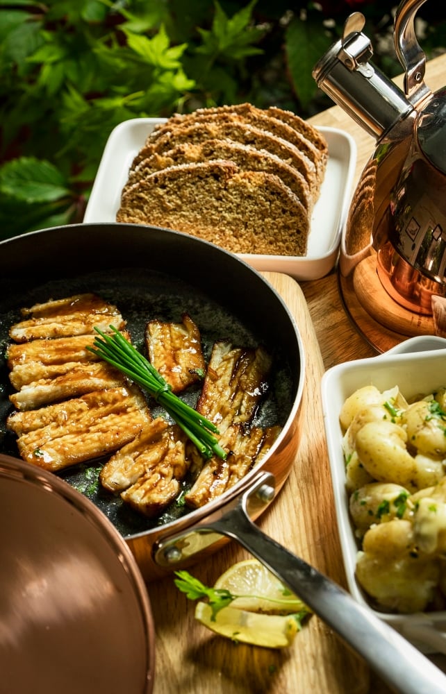 Lough-Neagh-Eels-Mourne-Seafood-cropped.jpg