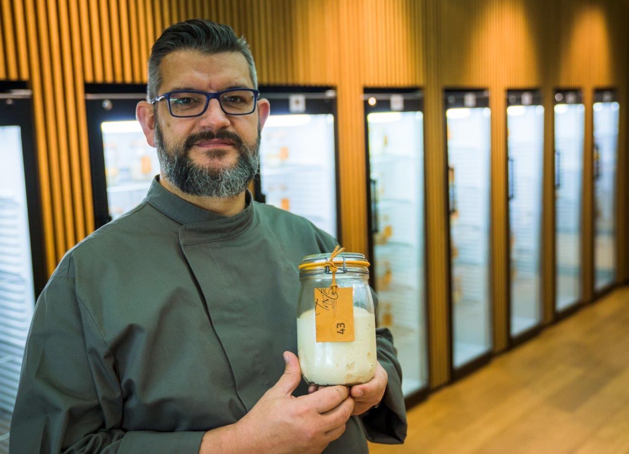 BOXOUT-Sourdough-Library-KARL-7.jpg