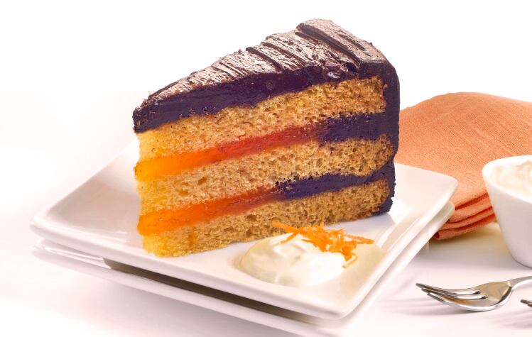 Brakes vegan cake range launch into foodservice 