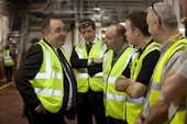 Scottish First Minister Alex Salmon (left) toured new £4M bottling facility at Tennent Caledonian’s Wellpark brewery in Glasgow