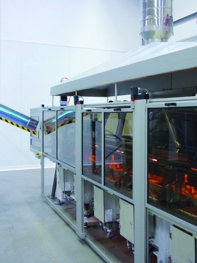 Linear PET blowing line for dairy and beverages