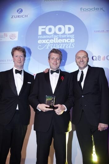 Craig Hamilton of Iglo accepts the award from Oghma Partners, partner, Mark Lynch and TV chef, Simon Rimmer