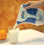 UK set for launch of easy-pour stand-up pouch for milk