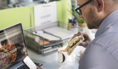 Greencore is to debut the 'world's first' all fibre, plastic free recyclable sandwich skillet
