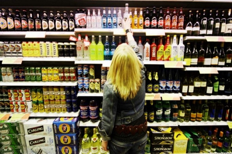 NHS Health Scotland believes a minimum price per unit is needed on alcohol