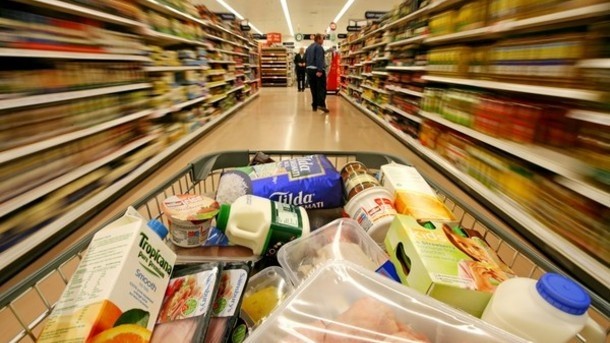 The government is to probe supermarket pricing practices