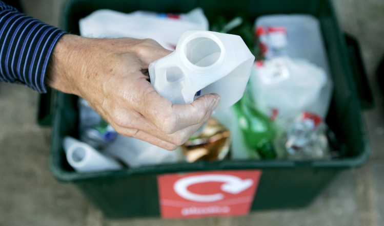 A variable rate deposit return scheme could promote more recycling and lower obesity rates