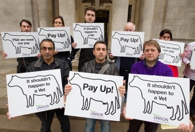 Former GVS vets and meat hygiene workers protested outside the FSA's London headquarters on Friday (April 13)