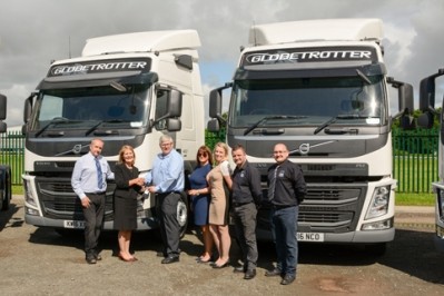 Juliet Smith (2nd left), md of Indelease, hands over the keys to Faccenda’s head of transport Ian Ashley