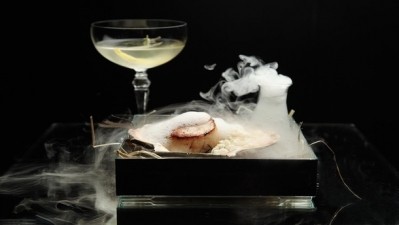 Isle of Mull Scallop, presented in smoky bath and paired with a Seaside Gin Martini
