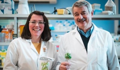 Distiller Kirsty Black and Professor of Zymology at Abertay University, Graeme Walker with the 'climate-positive' gin